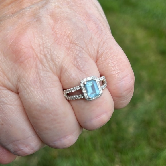 Platinum Diamond Aquamarine emerald cut ring size 7 - Picture 11 of 11